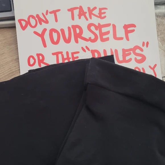 Small SPANX Power Short Shaper Very Black Seamless Ultra soft Lightweight - Picture 5 of 9